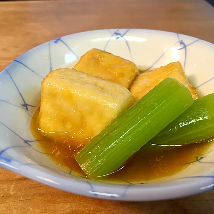 ゆんゆんゅんさんの料理 高野豆腐の揚げ煮です。もっちり♪したお豆腐に、あんが程よく絡んで。食感も楽しい１品です☆|てんてんさん