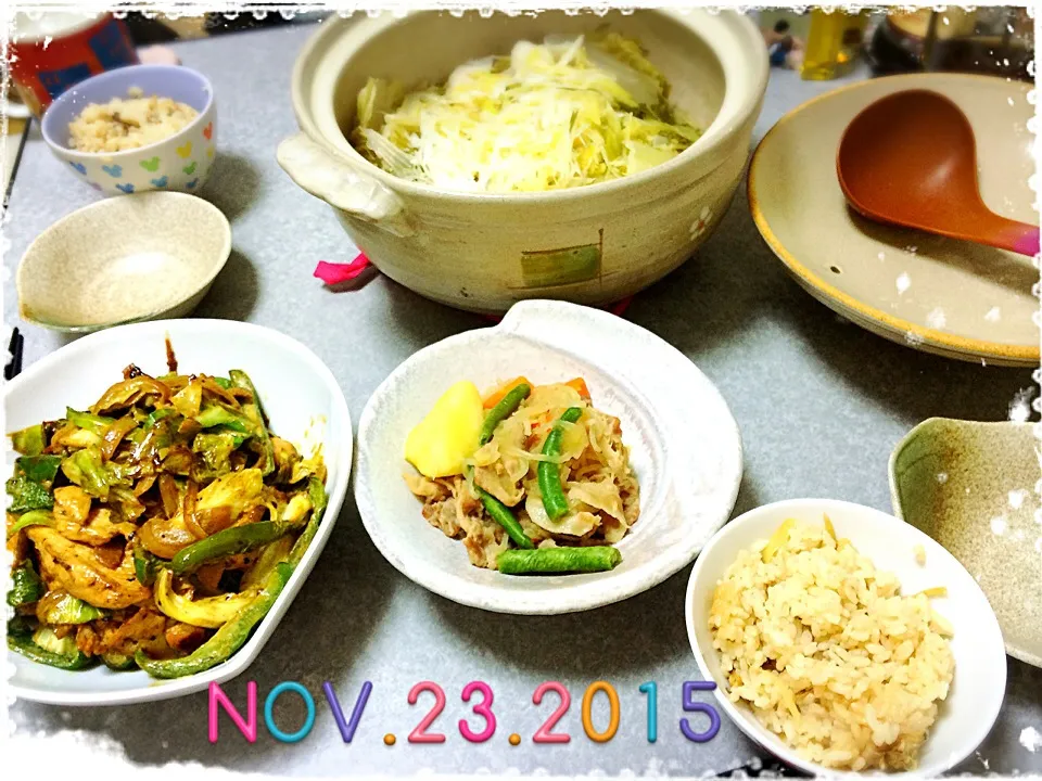 11/23の夕ご飯🍴|みきぴょん♪さん