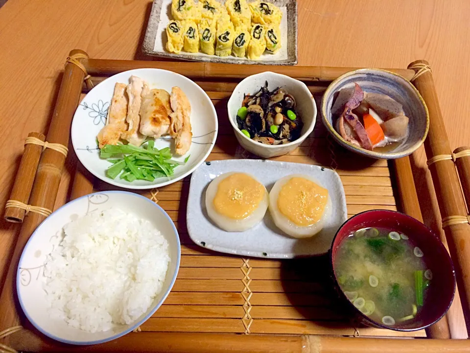 ふろふき大根、ひじき煮、里芋とイカの煮っ転がし、しらすとネギの卵焼き
（子供）チキン焼き|ちゃこさん