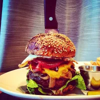 Snapdishの料理写真:Down under Aussie burger.|Hiroyuki Miyagiさん