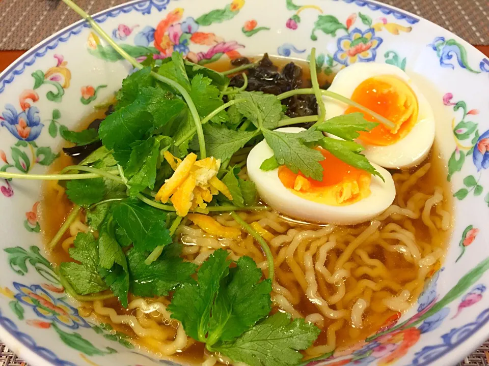 柚子と三つ葉で醤油ラーメン|Yoshito  Kobayashiさん