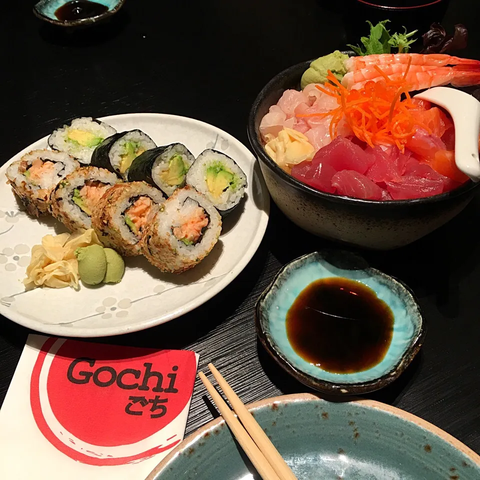 Snapdishの料理写真:Lobster salad maki and chirashi don|Tinky 🍒さん