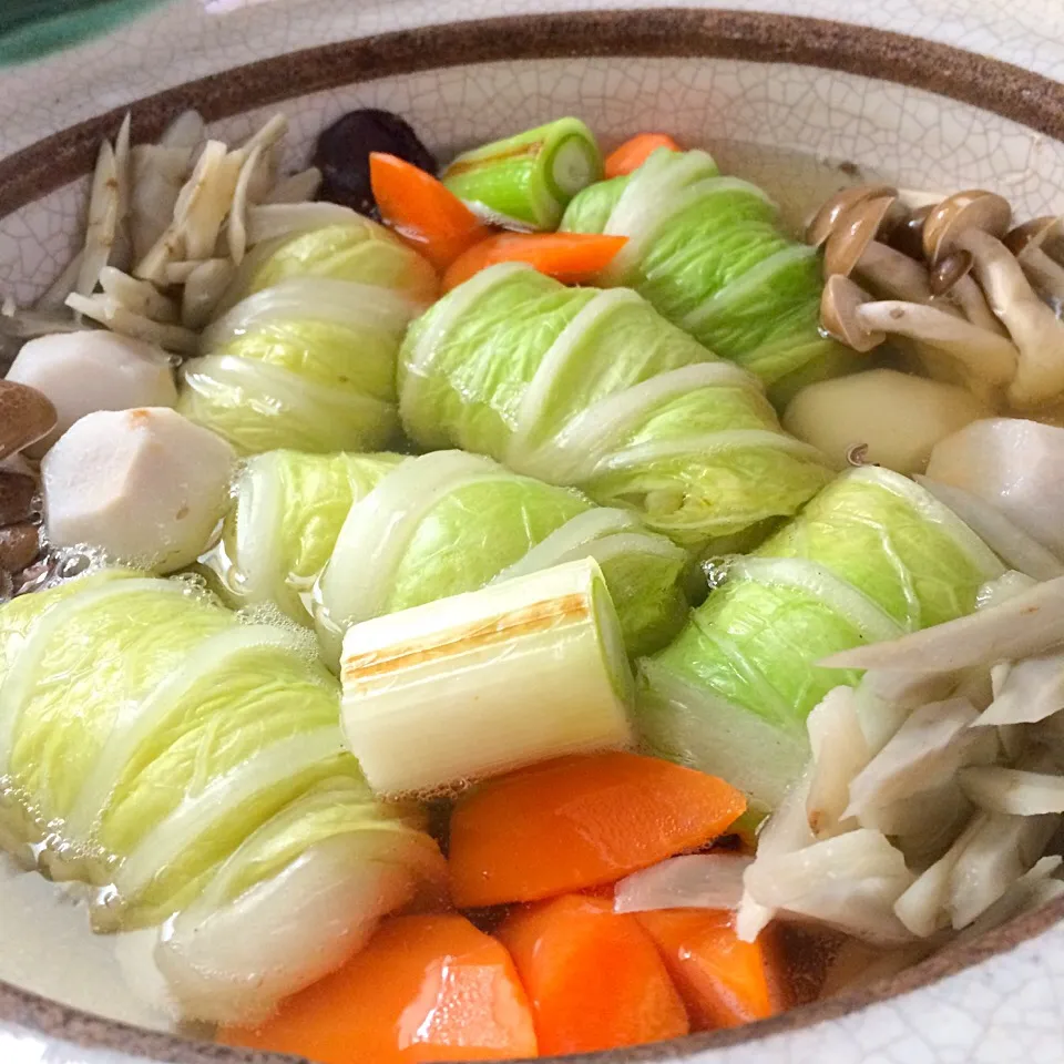 Snapdishの料理写真:再・土鍋でローリー白菜のワ風ポトーフʕ-̼͡-ʔ🍲|七海さん