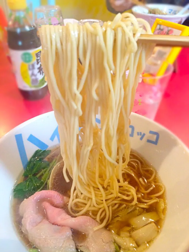 魚貝煮干し中華そばの麺@ラーメン イノベーション マルソン(丸孫商店)|morimi32さん