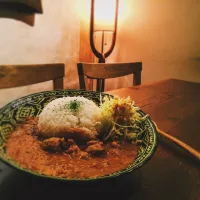 明日の松南カレー🌟仕込み完了ー！
モリモリチキンです🐓