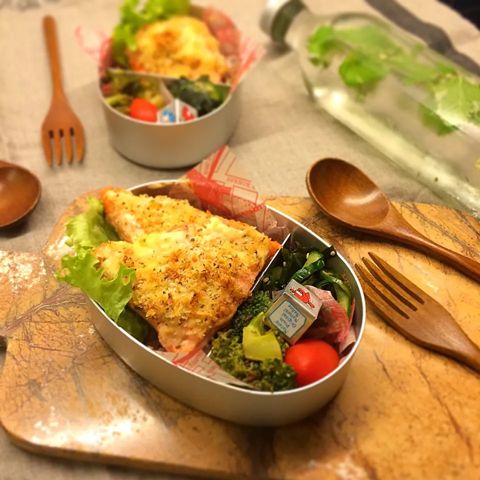 サーモンのマヨかつ弁当 
Salmon cutlets with mayonnaise lunch box|Yuka Nakataさん