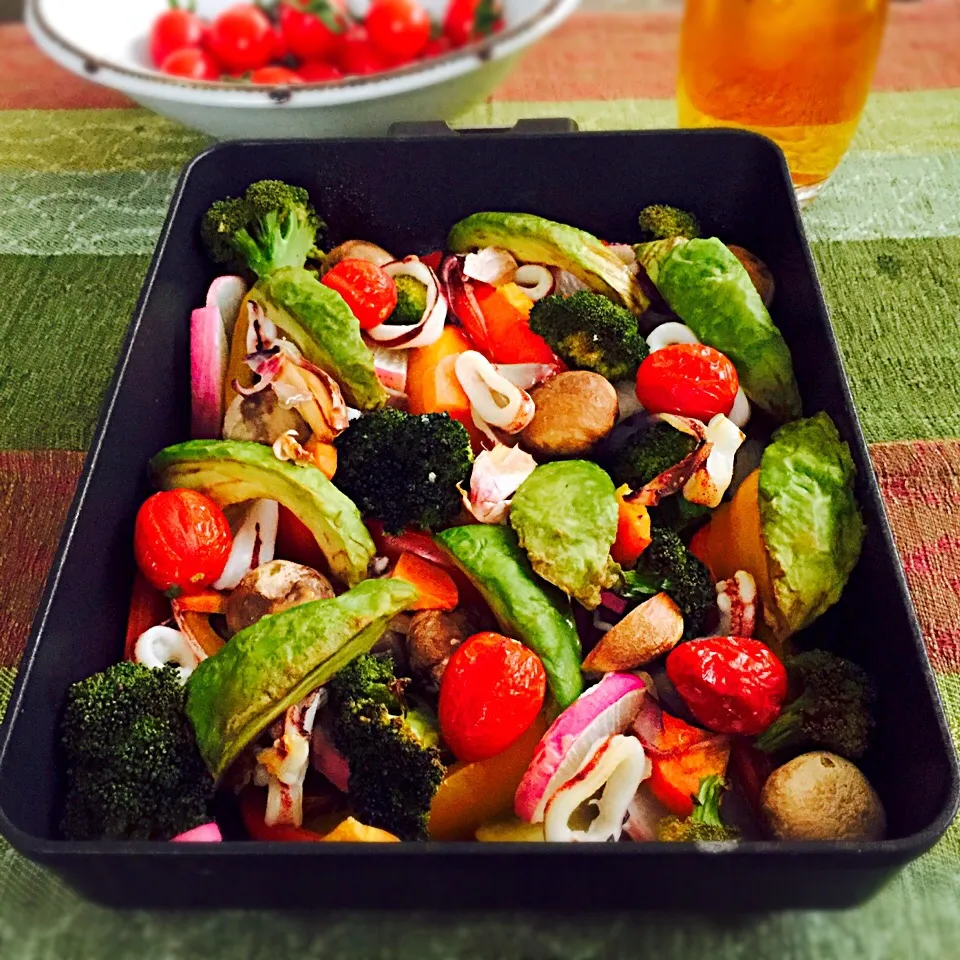 きょーこさんの料理 野菜と烏賊のぎゅうぎゅう焼き。流行りに乗ってみる🍆🍅🍄🍠🌽|きょーこさん