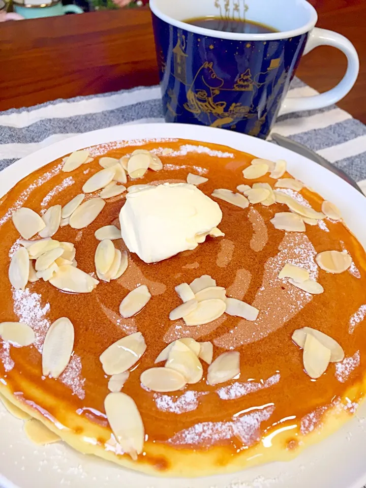 Snapdishの料理写真:ホットケーキ焼けたよ〜♪|みっつさん