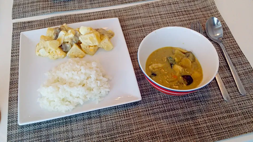 今日の昼食　レトルトのグリーンカレー、ニシン酢漬けのポテトサラダ|pinknari🐰🌈さん