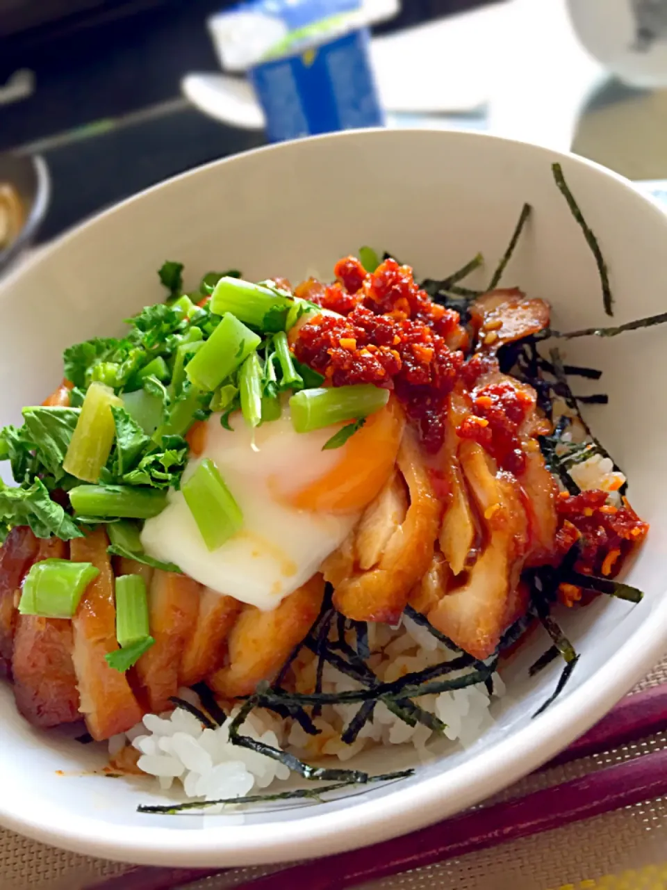 食べるラー油チキンステーキ丼|あおへいさん