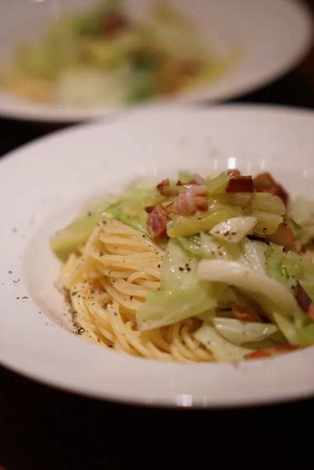 ひっさしぶりの料理はキャベツとベーコンのシンプルパスタ〜♪|てつやさん