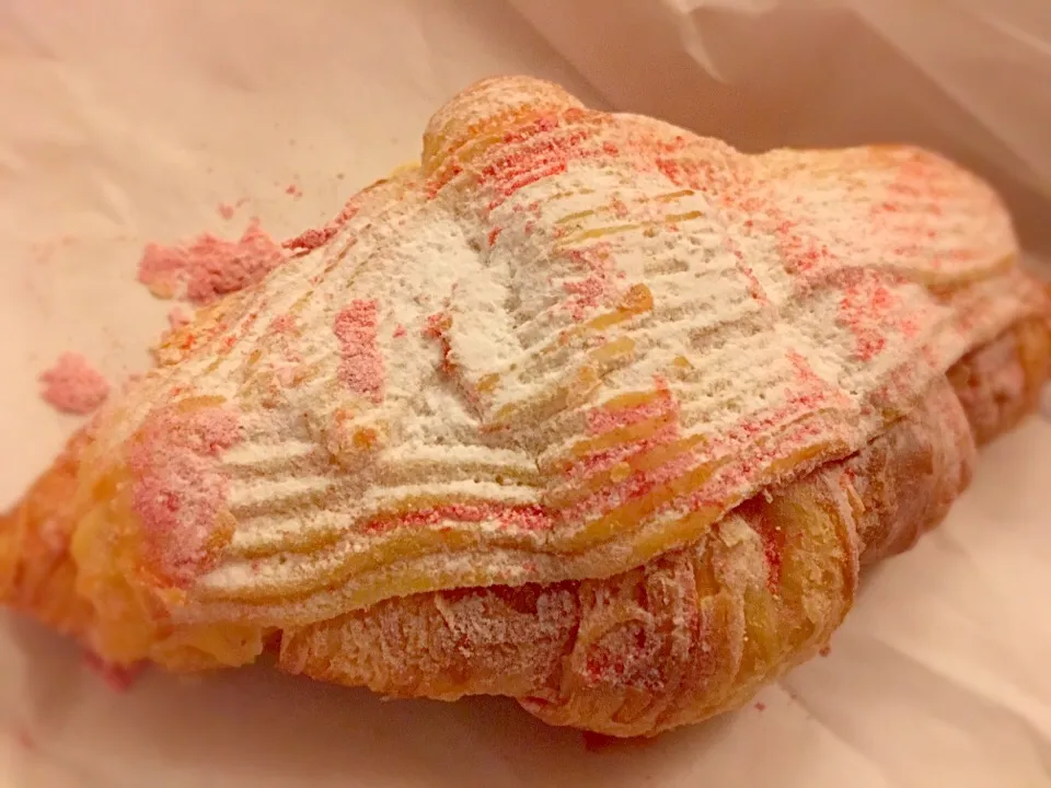 Strawberry Croissant|chan mitsuさん