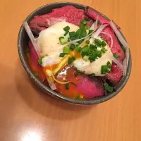 Snapdishの料理写真:ローストビーフ丼|えりさん