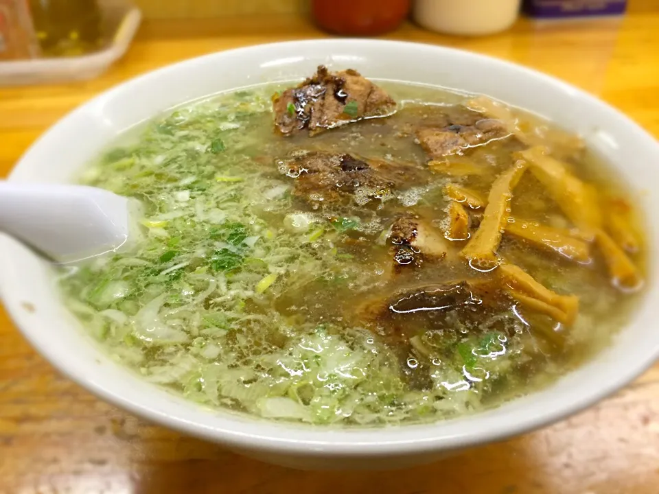 Snapdishの料理写真:塩チャーシューめん
ラーメンみんみん|Noriyuki Saitoさん