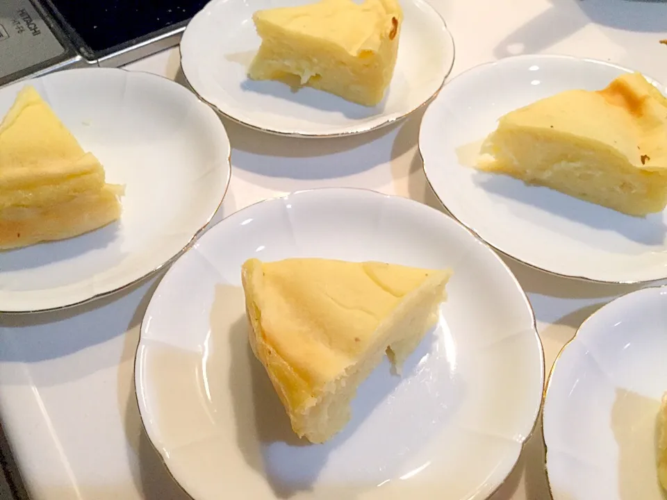 Snapdishの料理写真:サツマイモとヨーグルトのケーキ|Soyoさん