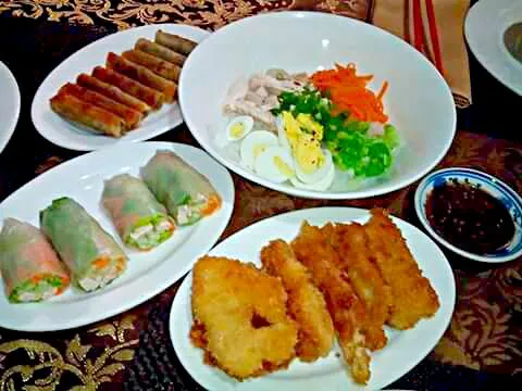 beef lumpia, fresh lumpia, chicken noodle soup and fish fillet💜💜💜|Maria Luiza Makilさん