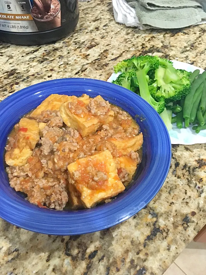 Fried tofu with ground meet and tomato sauce|huy toさん