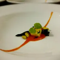 Vanilla-Poached Quince, Toasted Pistachios, Piquillo Puree, Black Trumpet Mushrooms|TheEffinChefさん