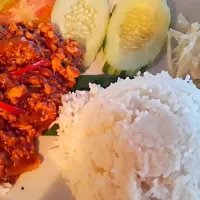 Spicy minced chicken with steam rice|Eva LiHwa Wongさん