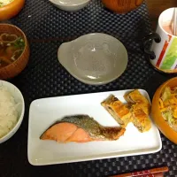 Homemade traditional Japanese breakfast.|Sara Albersさん