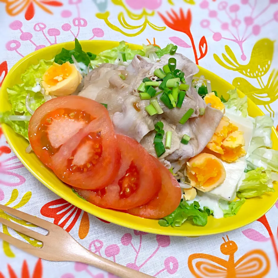 野菜をむしゃむしゃ食べよう♪たっぷり野菜の冷しゃぶ丼|☆*yuko's kitchen*☆さん