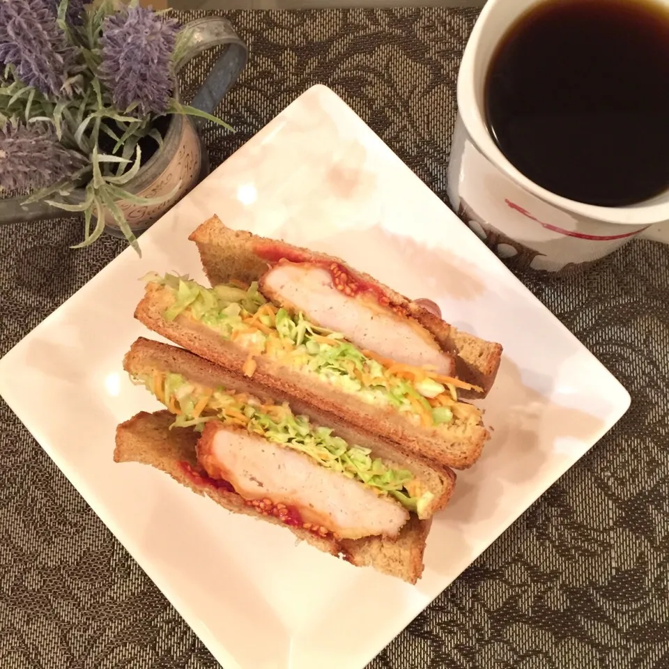 2/12❤︎チキンのチーズ焼きとシャキシャキ野菜トーストサンドイッチ|Makinsさん