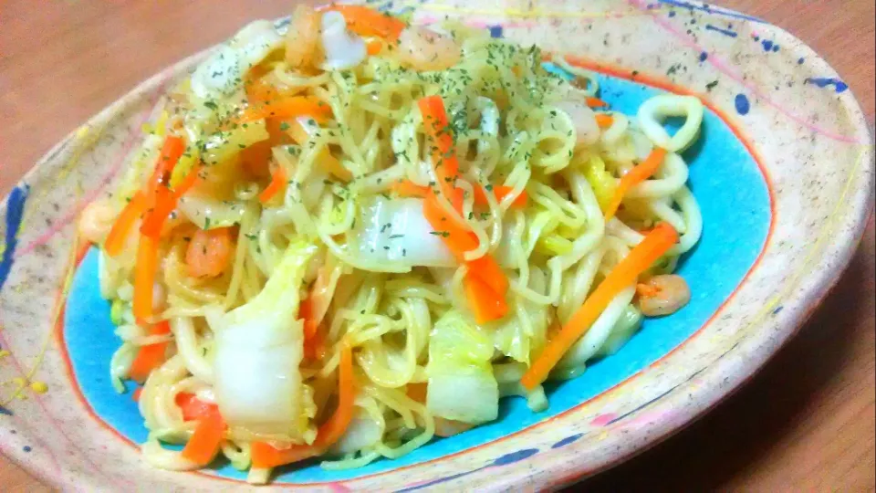 きいこちゃんの『カレー味の焼うどん❤️ 業務スーパー浅漬けの素活躍中‼︎』を、
きいこちゃんの住まいでは、当たり前の(笑)『姫路ちゃんぽん焼き』風にしてみたでぇ😆|ひとみんΨ(*´∀｀)Ψさん