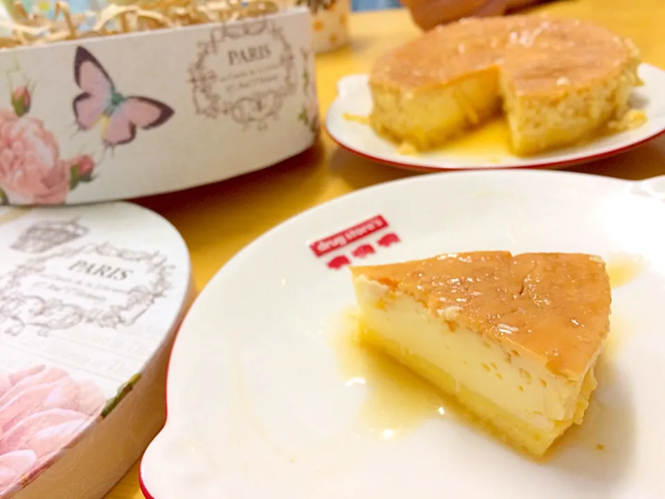 Snapdishの料理写真:ケーキプリン 〜スが入っちゃいました😢〜|lalapoさん