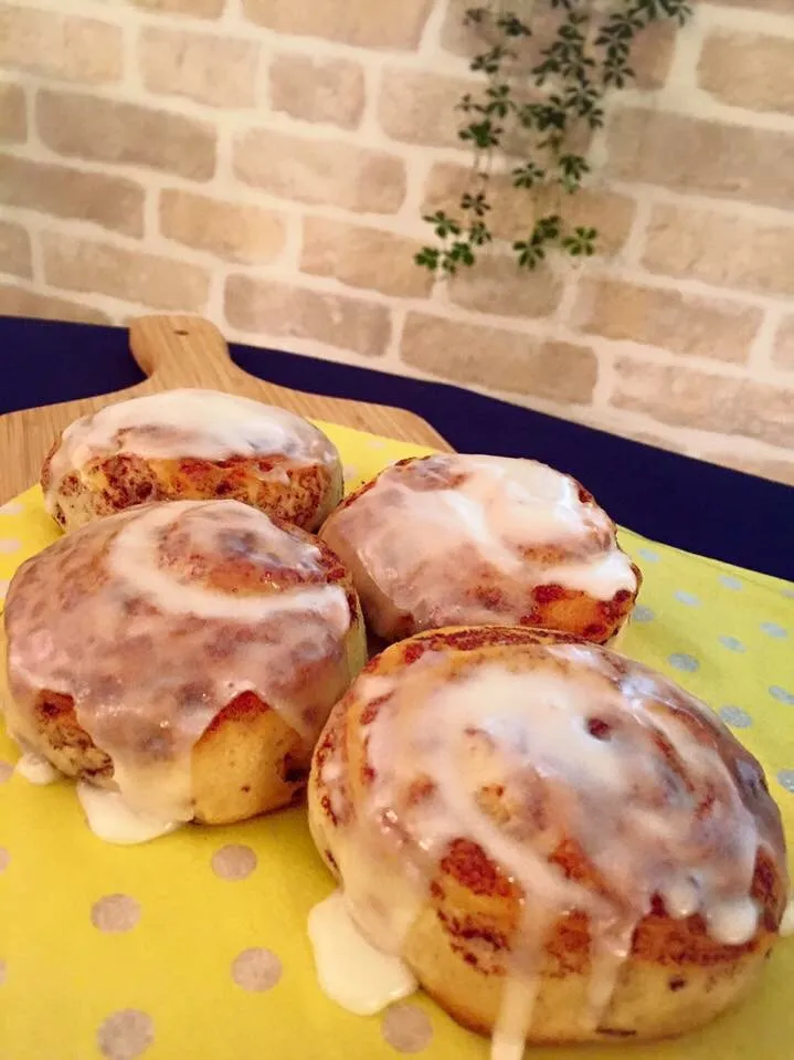 シナモンロール焼けたよ〜〜😁💕😋   #cinnabon #pillsbury #cinnamonrolls  #USA 🇺🇸 #おやつ #朝食 #breakfast #USAブランド🇺🇸 #食いしん坊CHIE😋💕 #homemade|chieさん