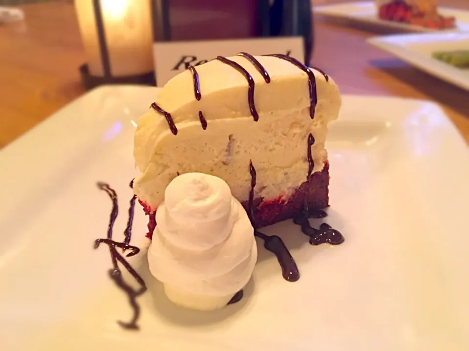 Red-Velvet Brownie Cheesecake|Greg Keatingさん