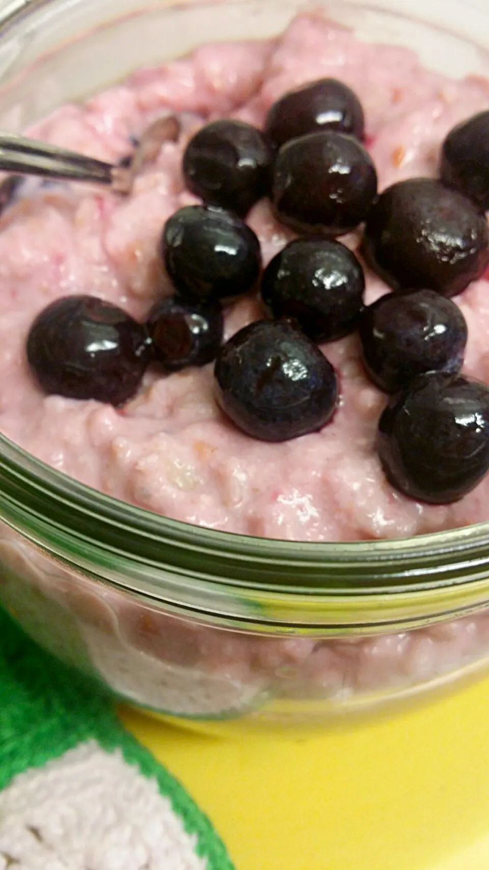 Protein boosted oat meal with berries|Karin Holstさん