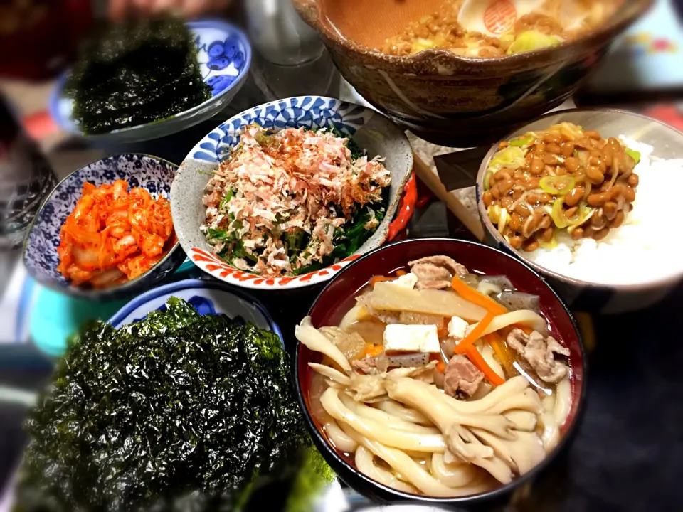 実家で夕ご飯😋けんちんうどん、納豆ご飯、ほうれん草・・・・他色々😋|しんやさん