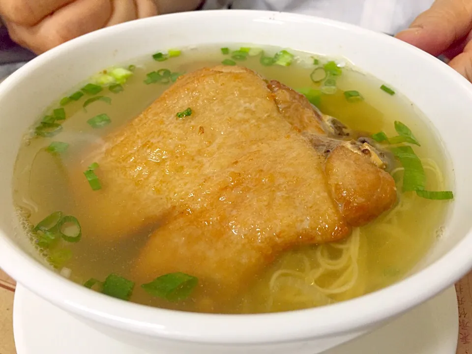 Grilled pork chop with noodle in soup|Sky Blueさん