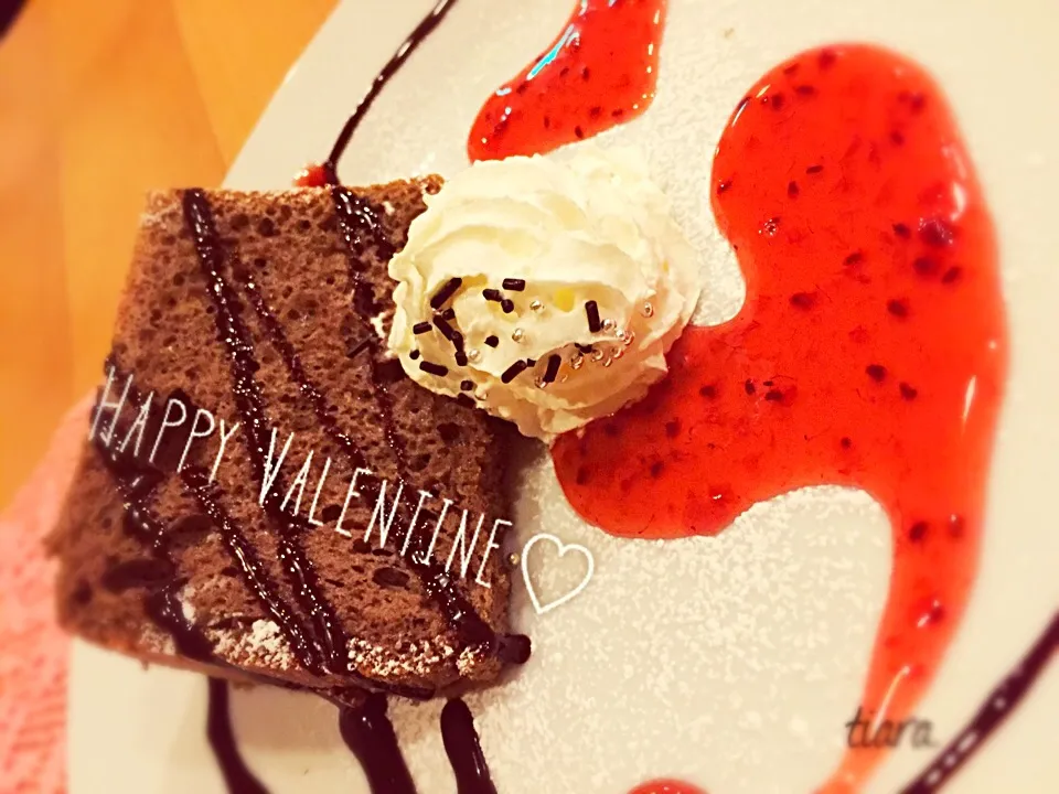 Snapdishの料理写真:チョコレートシフォンケーキ♡ #Valentine #Chocolate #cake #sweet #手作り #チョコ #ケーキ|아 즈 ♡さん