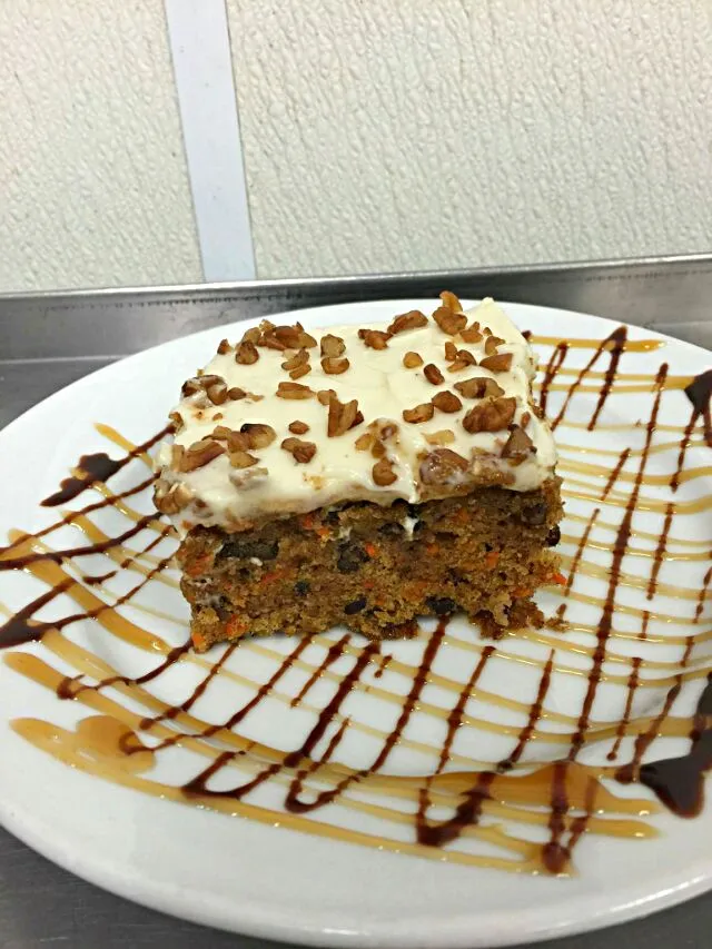 🌺🍃Carrot Cake at Willie's Duck Diner in Monroe, Louisiana 🍃🌺 #Diner #Dessert #Cake/Pie|Alisha GodsglamGirl Matthewsさん