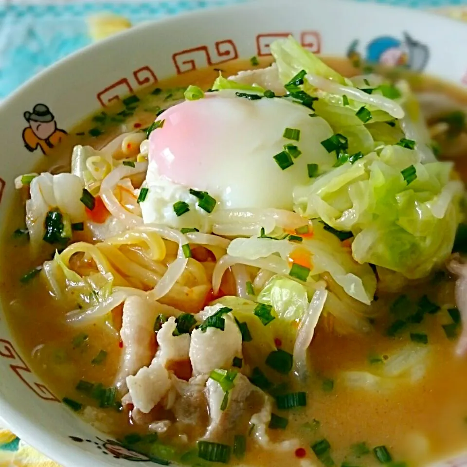 味噌ラーメン！麺は太麺にしてみた～(๑>ω<๑)|ちぇさん