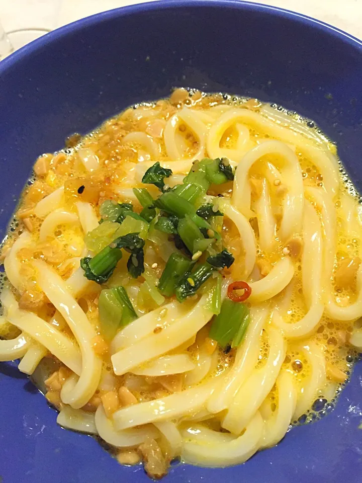 山形の郷土料理、納豆うどん。高菜をトッピングしてみた。|Daisuke Kasaharaさん