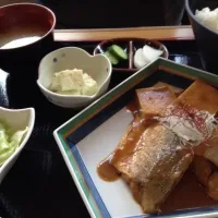 Snapdishの料理写真:さば味噌煮定食|ぐれこさん