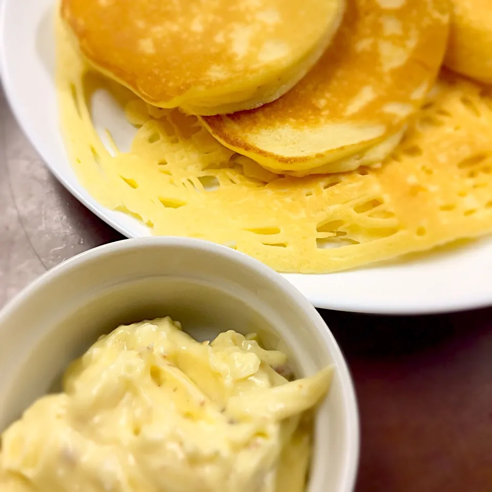 Pancakes with pecan butter パンケーキとピカンバター|Mama Kathi Dinerさん