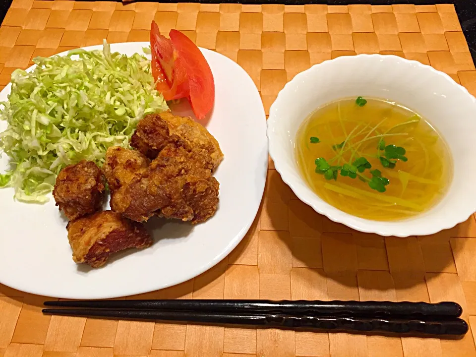 Snapdishの料理写真:唐揚げと白ネギのしょうがスープ|Chie Fujiiさん