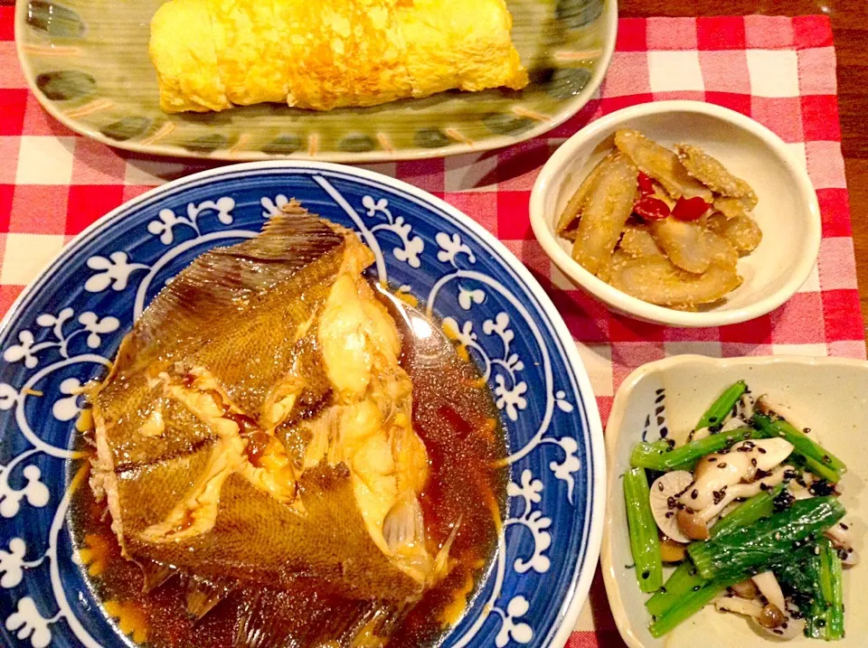 Snapdishの料理写真:カレイの煮付けメインの今日の夕飯|東 直美さん