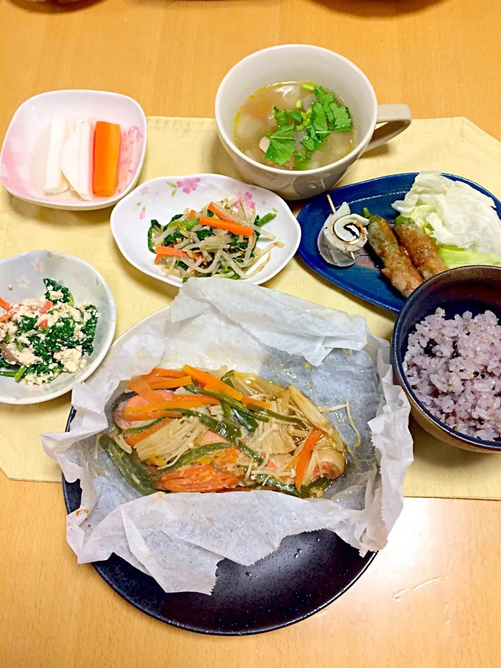 今日の晩御飯
メインは、鮭のちゃんちゃん焼き|ぴーちゃんさん