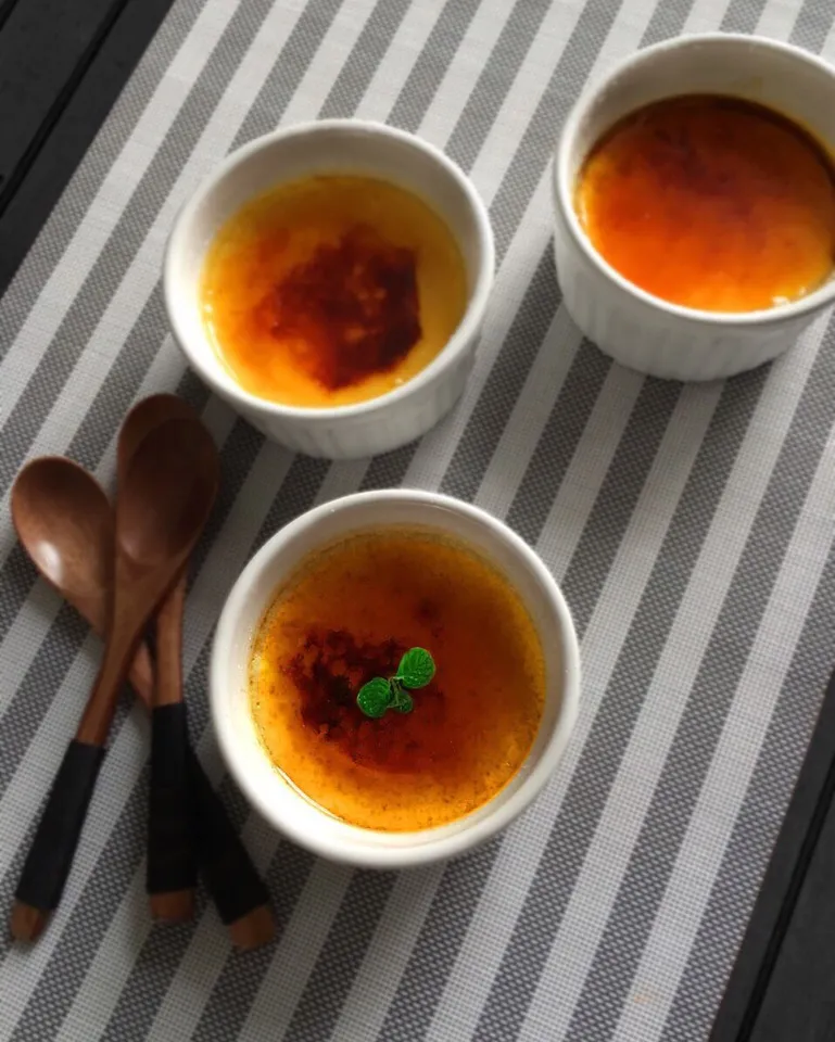 Snapdishの料理写真:Crème brûlée
クリームブリュレ|NikkyLoveさん