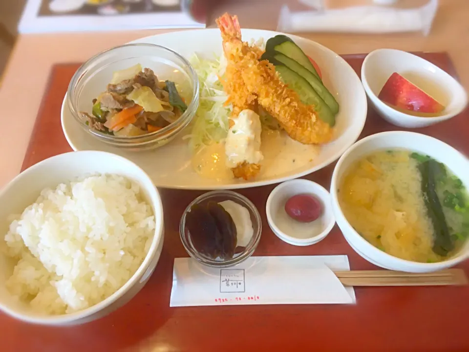 エビフライ定食|茶一郎さん