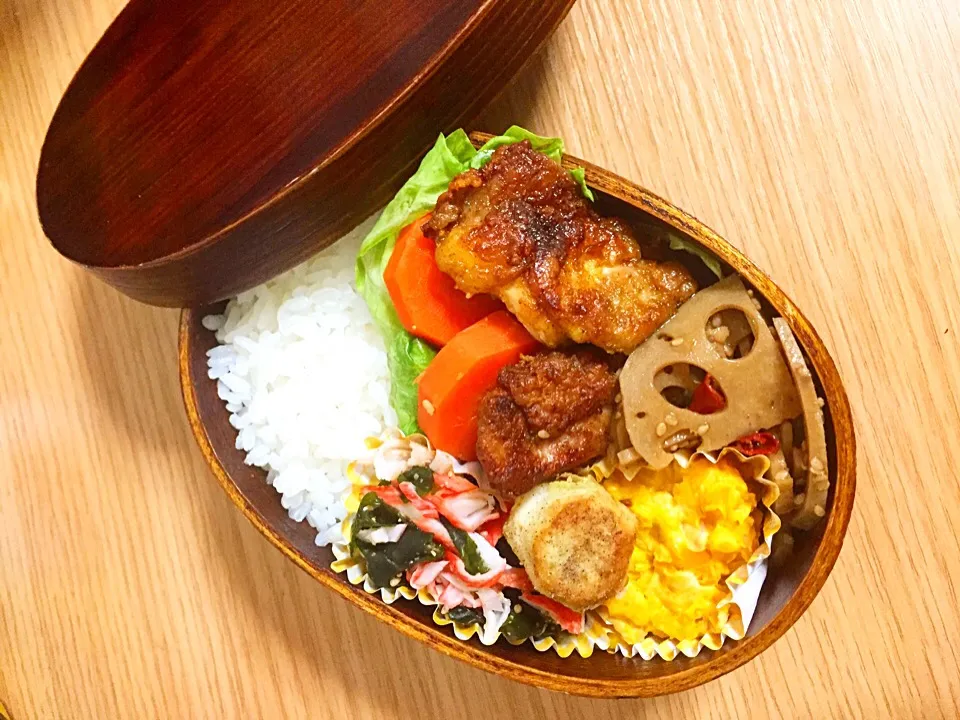 チキン竜田カレー味弁当♪
カニカマとワカメの酢の物
かぼちゃサラダ
きんぴら蓮根|Yukako Nishimuraさん