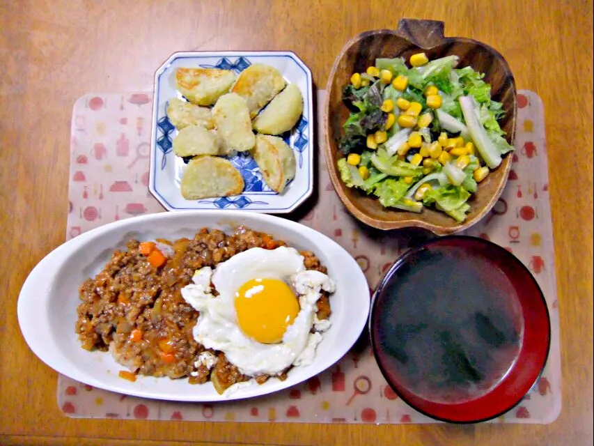 １２月２１日 タコライス じゃがいものカリカリ焼き 野菜サラダ わかめスープ|いもこ。さん