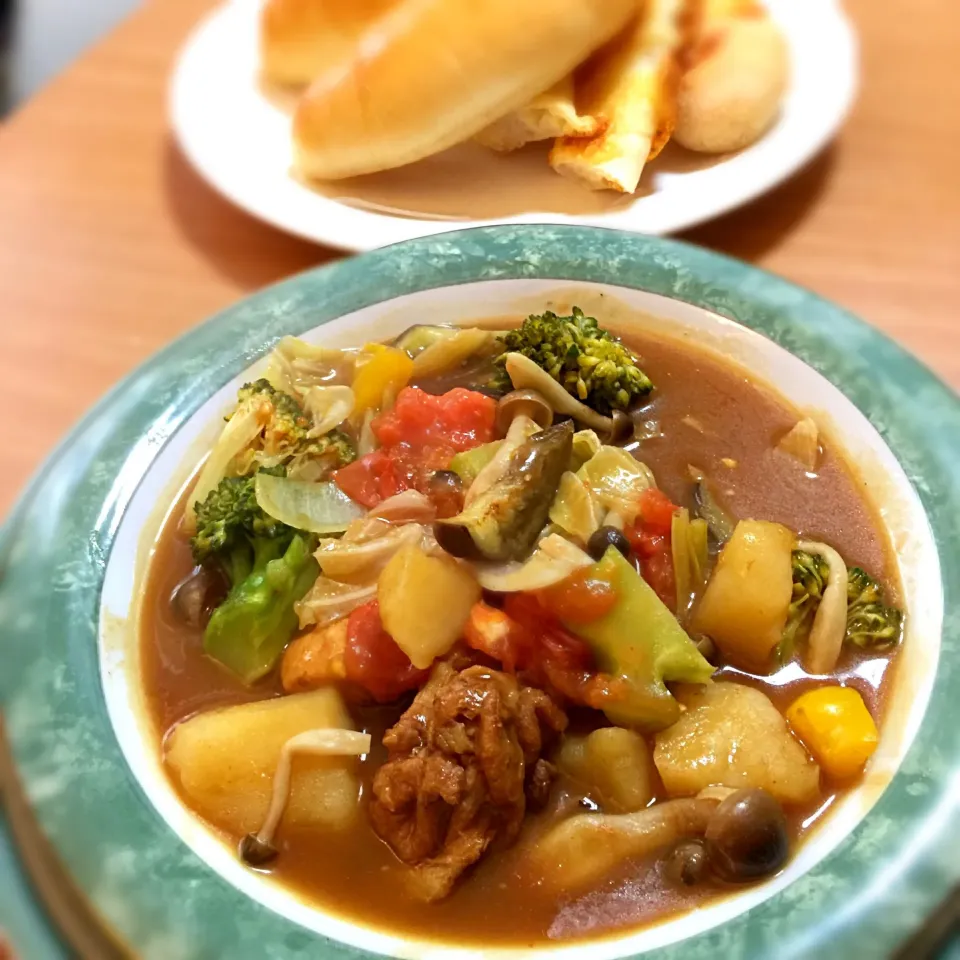 今日は家で野菜カレー🍛😋|しんやさん