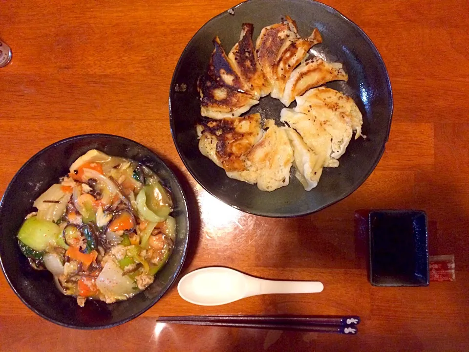 浜松餃子
陳先生の中華丼|ちーぽんさん