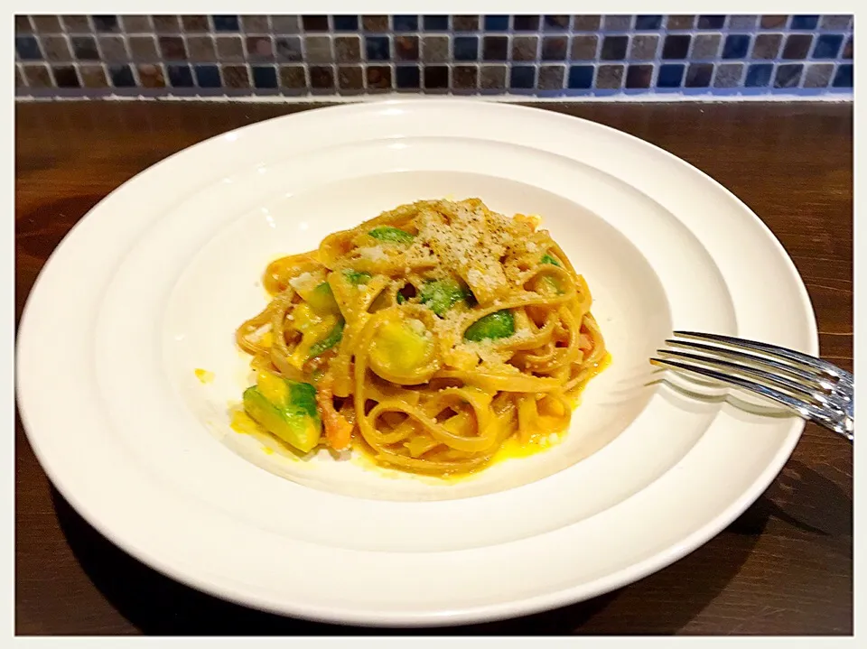 ベーコンと芽キャベツのカルボナーラ
~全粒粉のパスタ麺~|kikuさん