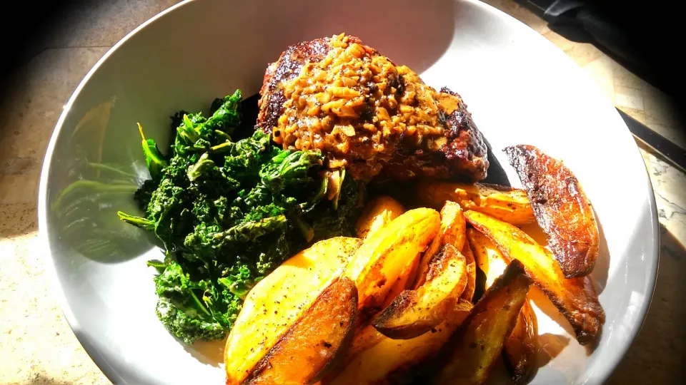 #HelloFresh Peppercorn Steak with Crispy Roasted Potatoes & Creamed Kale|Courtney Alizabet Riess Handelさん